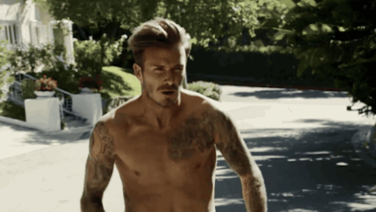 Beckham tvingas fly från paparazzis. 
